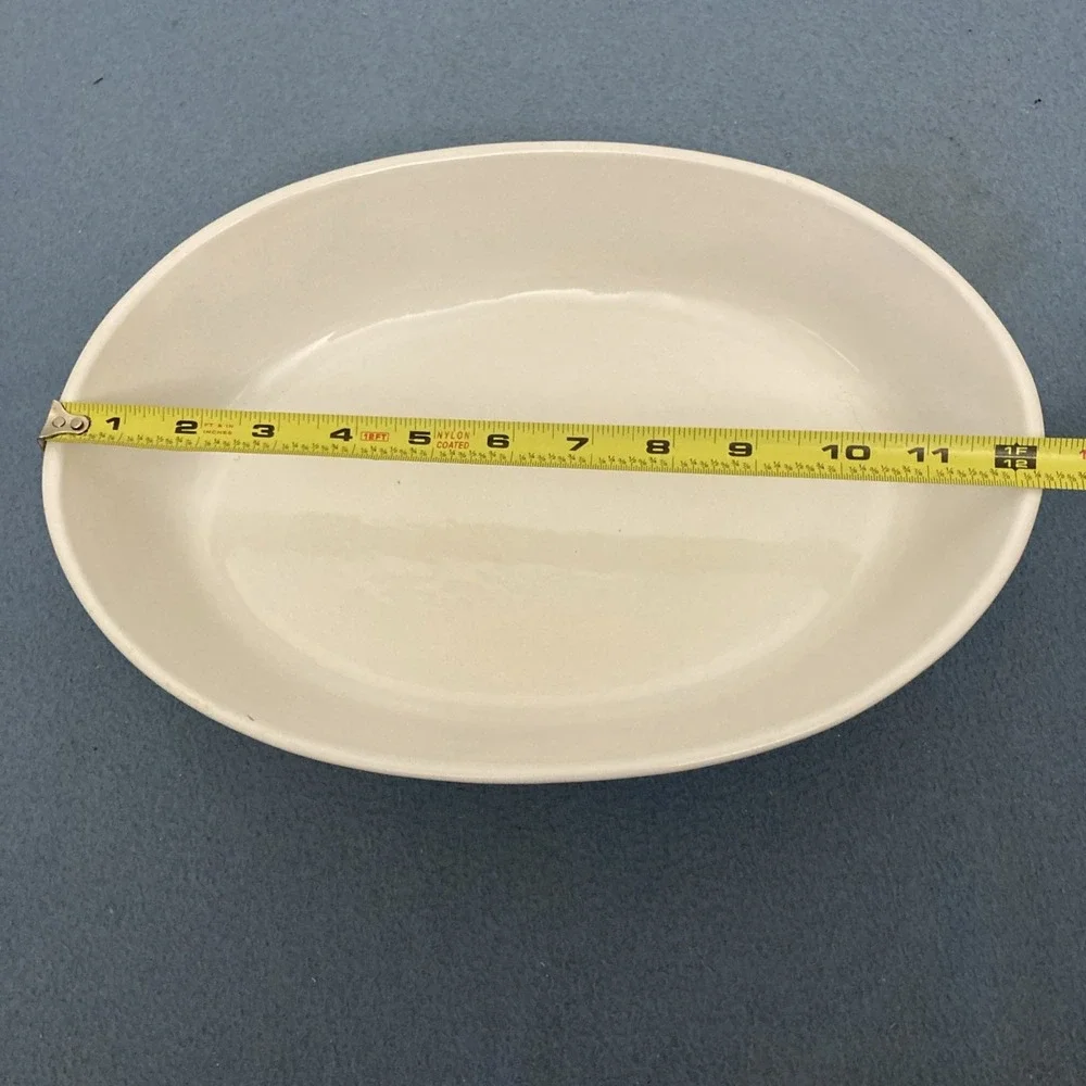 R.H. Macy & Co. White Patterned 12